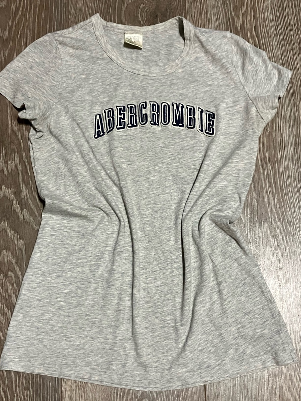 Vintage ✨Y2K✨ Abercrombie Gray Logo Tee 100% Cotton